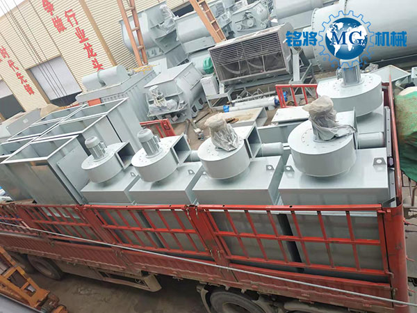 ������a(ch��n)30�f��ȫ�ԄӸɷ�ɰ�{���a(ch��n)���b܇�F(xi��n)��